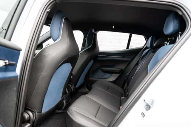 Volvo EX30 (2024) thumbnail 7