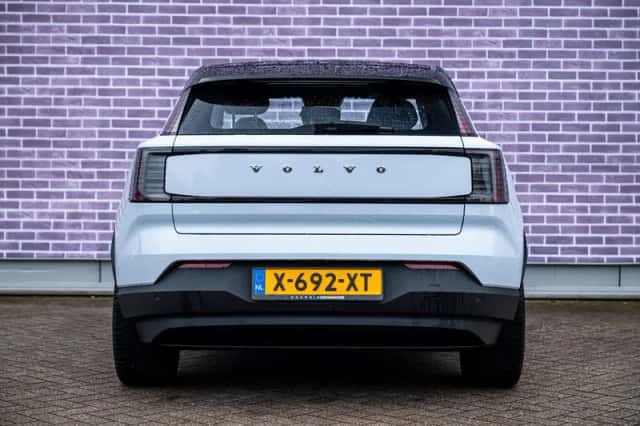 Volvo EX30 (2024) thumbnail 9