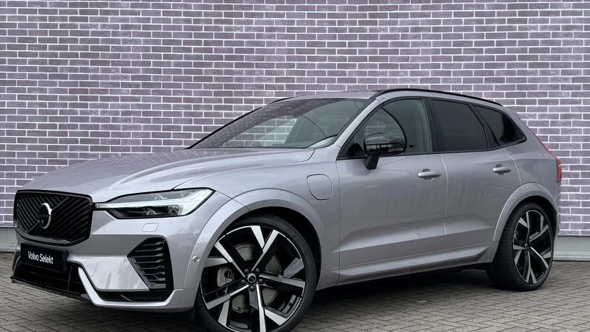 Volvo XC60 (2026) — foto 1