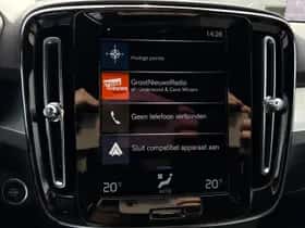 Volvo XC40 thumbnail 5