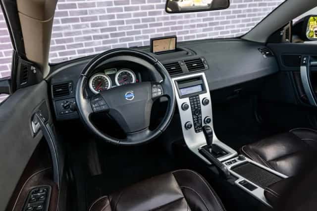 Volvo C70 (2011) thumbnail 12