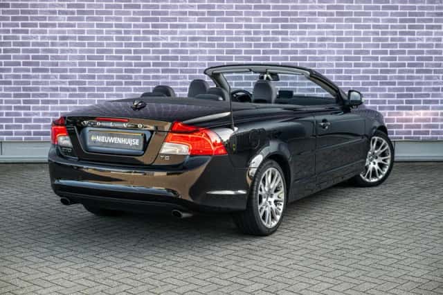 Volvo C70 (2011) thumbnail 17