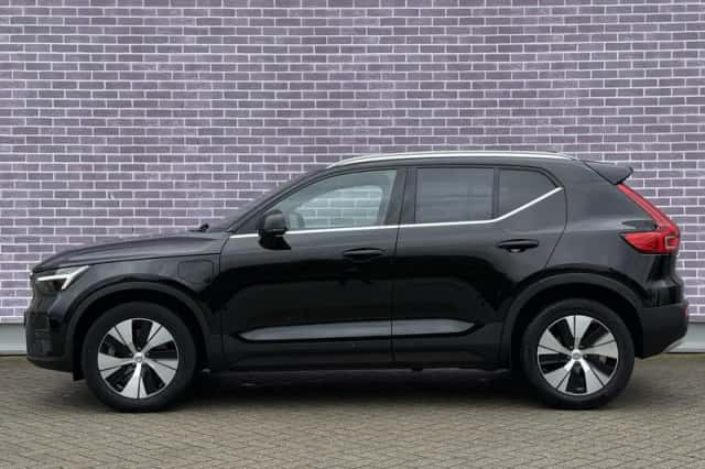 Volvo XC40 (2022) thumbnail 2