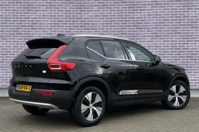 Volvo XC40 (2022) thumbnail 4