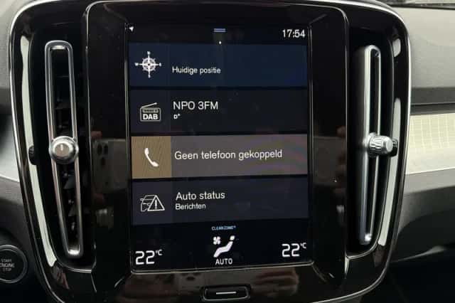 Volvo XC40 (2022) thumbnail 8