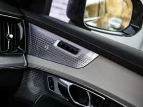 Volvo XC90 thumbnail 26