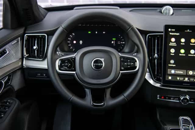 Volvo XC90 (2026) thumbnail 5