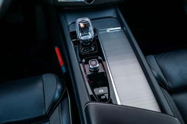 Volvo XC60 (2024) thumbnail 13