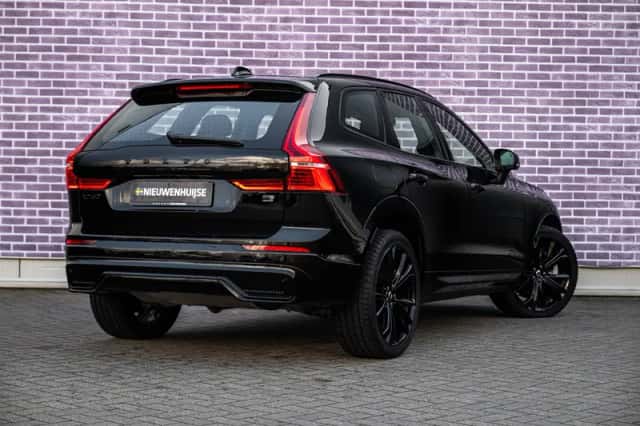 Volvo XC60 (2024) thumbnail 3