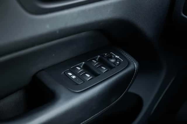 Volvo XC60 (2024) thumbnail 24