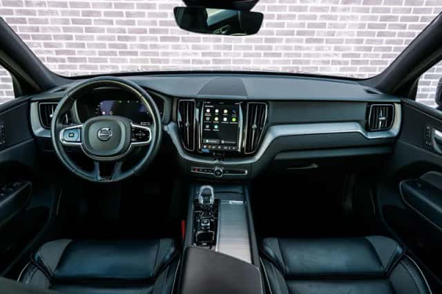 Volvo XC60 (2024) thumbnail 5