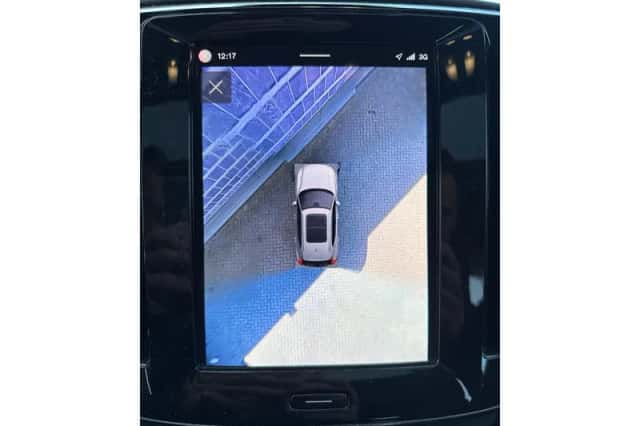 Volvo XC40 (2023) thumbnail 6