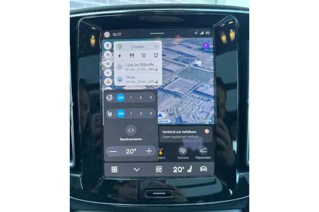 Volvo XC40 (2023) thumbnail 8