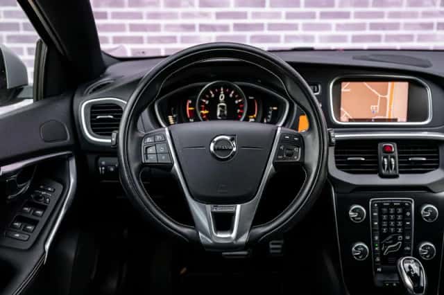 Volvo V40 (2019) thumbnail 5