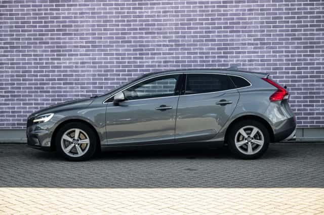 Volvo V40 (2019) thumbnail 6