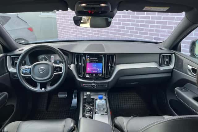 Volvo XC60 (2019) thumbnail 5