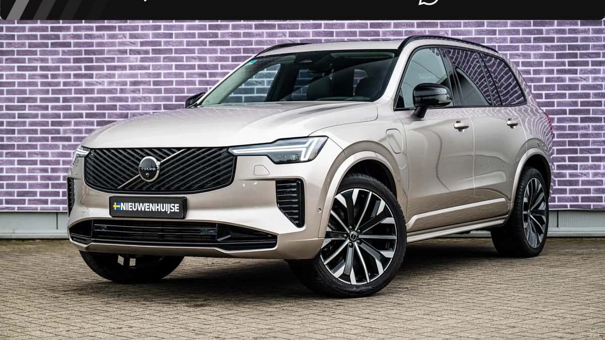 Volvo XC90 — foto 1