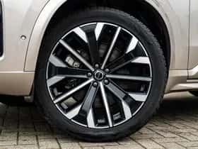 Volvo XC90 thumbnail 38