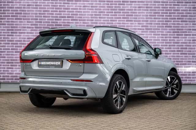 Volvo XC60 (2025) thumbnail 2