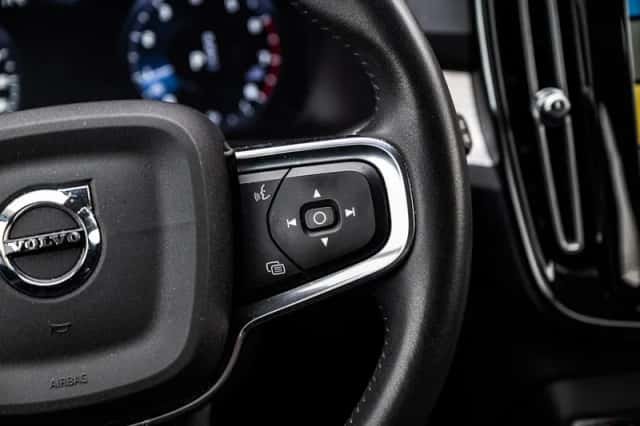 Volvo XC40 (2021) thumbnail 25