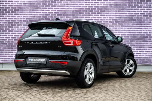 Volvo XC40 (2021) thumbnail 4