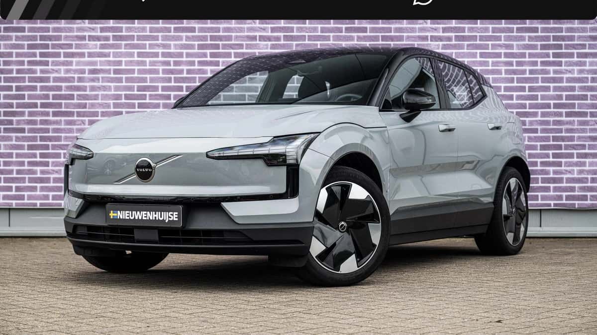 Volvo EX30 — foto 1