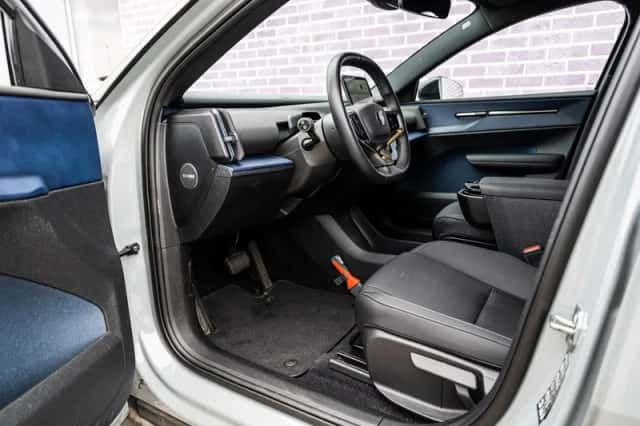 Volvo EX30 (2024) thumbnail 17