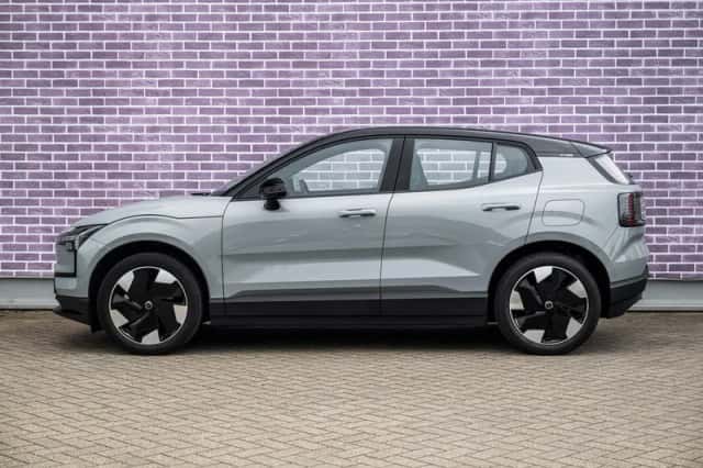 Volvo EX30 (2024) thumbnail 6