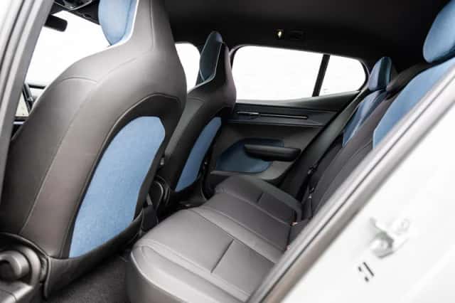 Volvo EX30 (2024) thumbnail 9