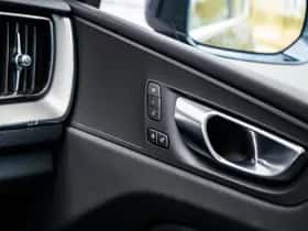 Volvo XC60 thumbnail 25