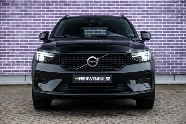 Volvo XC40 (2023) thumbnail 11
