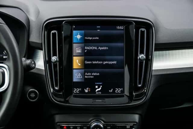 Volvo XC40 (2023) thumbnail 14