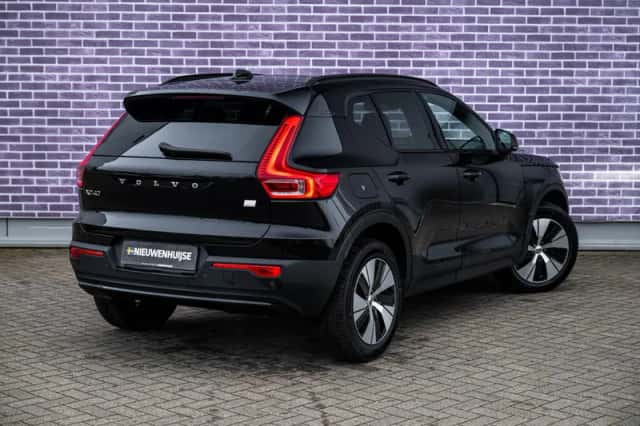 Volvo XC40 (2023) thumbnail 18