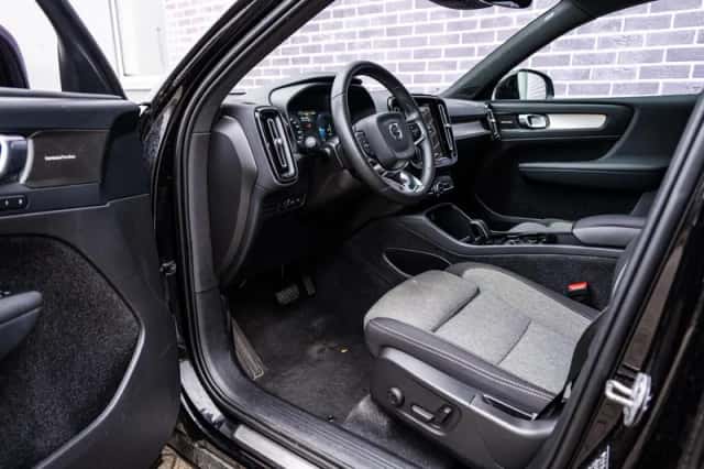 Volvo XC40 (2023) thumbnail 19