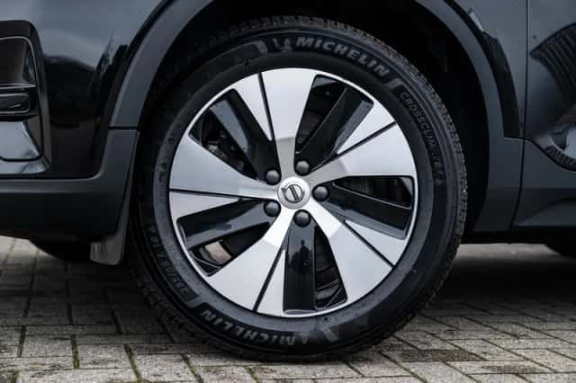 Volvo XC40 (2023) thumbnail 36