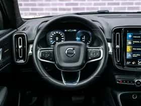 Volvo XC40 thumbnail 5