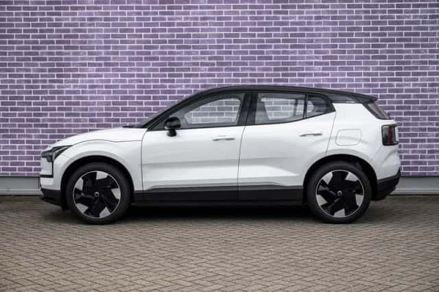 Volvo EX30 (2024) thumbnail 4