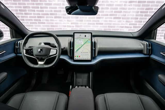 Volvo EX30 (2024) thumbnail 5