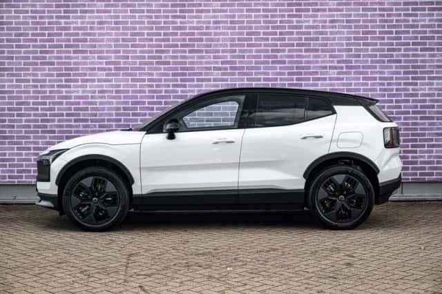 Volvo EX30 (2026) thumbnail 4