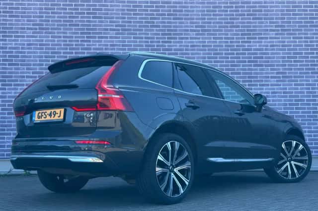 Volvo XC60 (2024) thumbnail 3