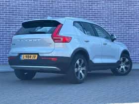Volvo XC40 thumbnail 3