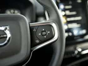Volvo XC40 thumbnail 25