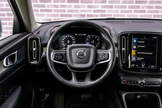 Volvo XC40 (2021) thumbnail 4