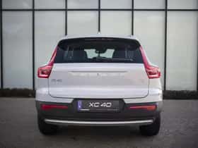 Volvo XC40 thumbnail 10