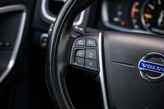 Volvo V60 (2018) thumbnail 23