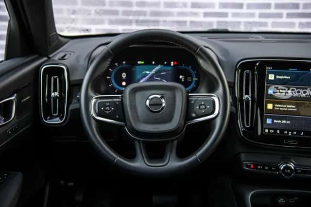 Volvo EX40 (2026) thumbnail 4