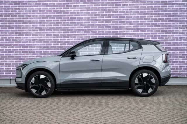 Volvo EX30 (2024) thumbnail 4