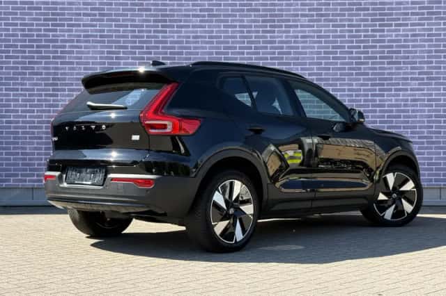 Volvo XC40 (2024) thumbnail 2