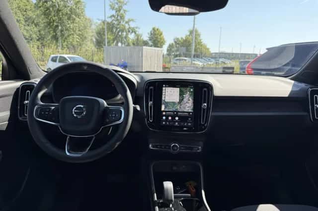 Volvo XC40 (2024) thumbnail 5