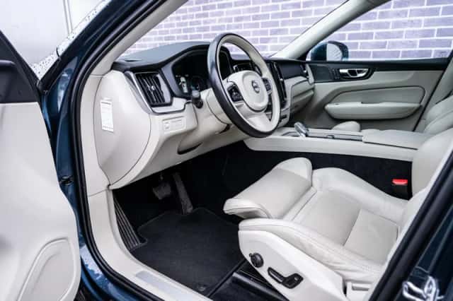 Volvo XC60 (2019) thumbnail 18